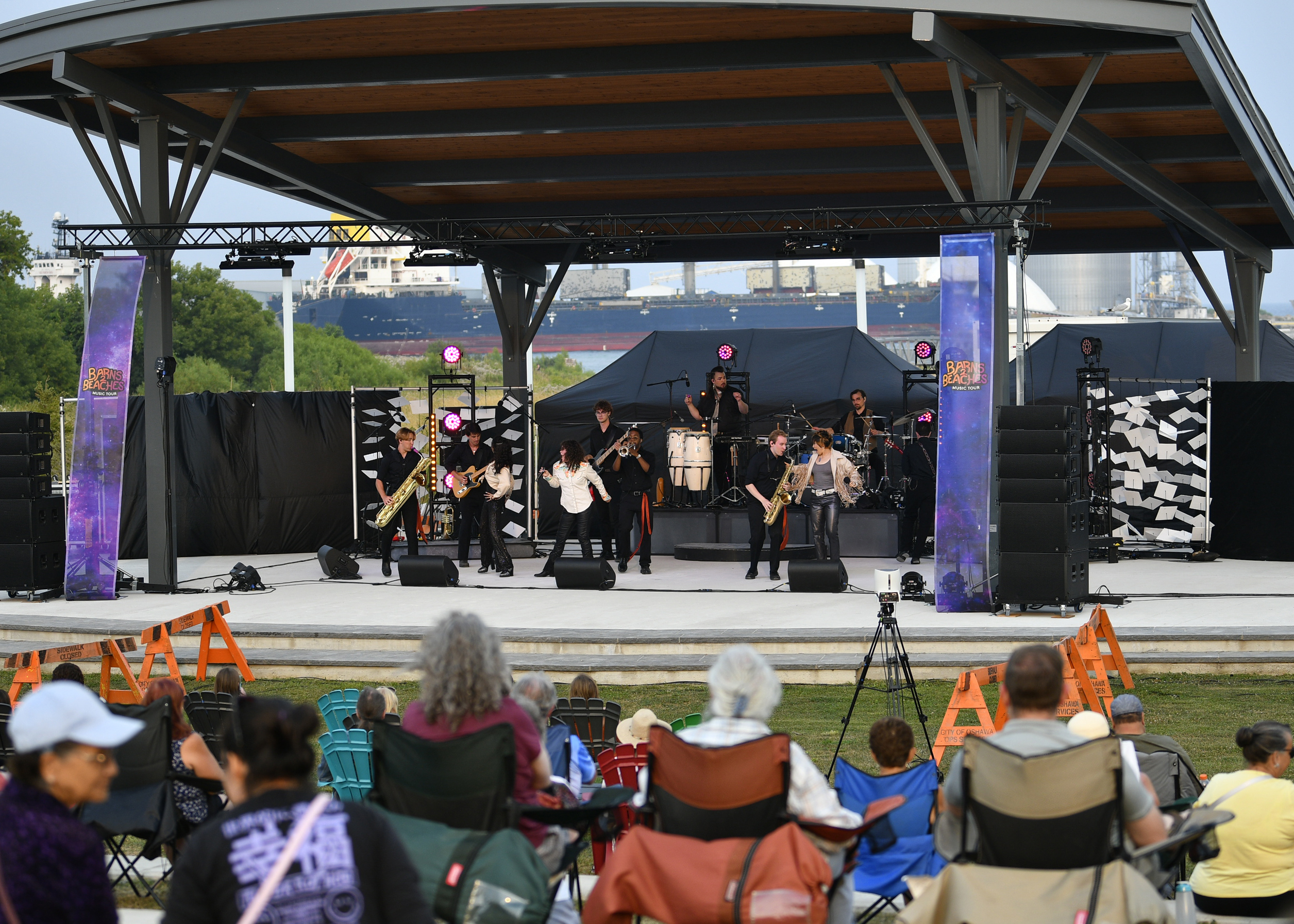 (c) Richard F Wintle