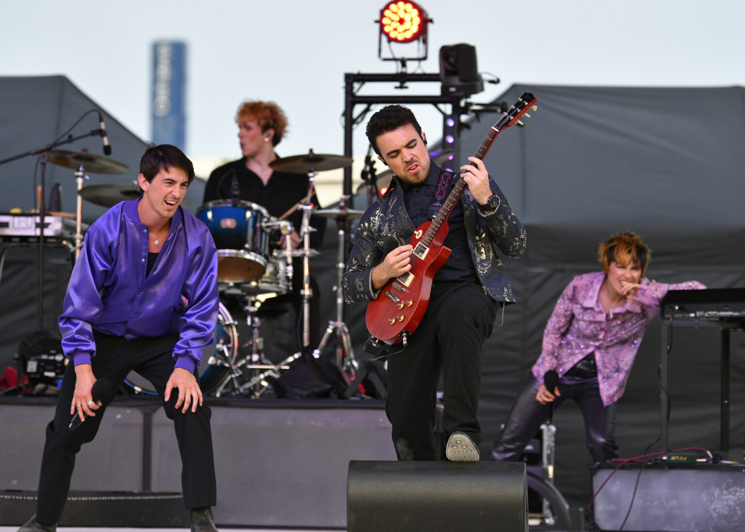 (c) Richard F Wintle