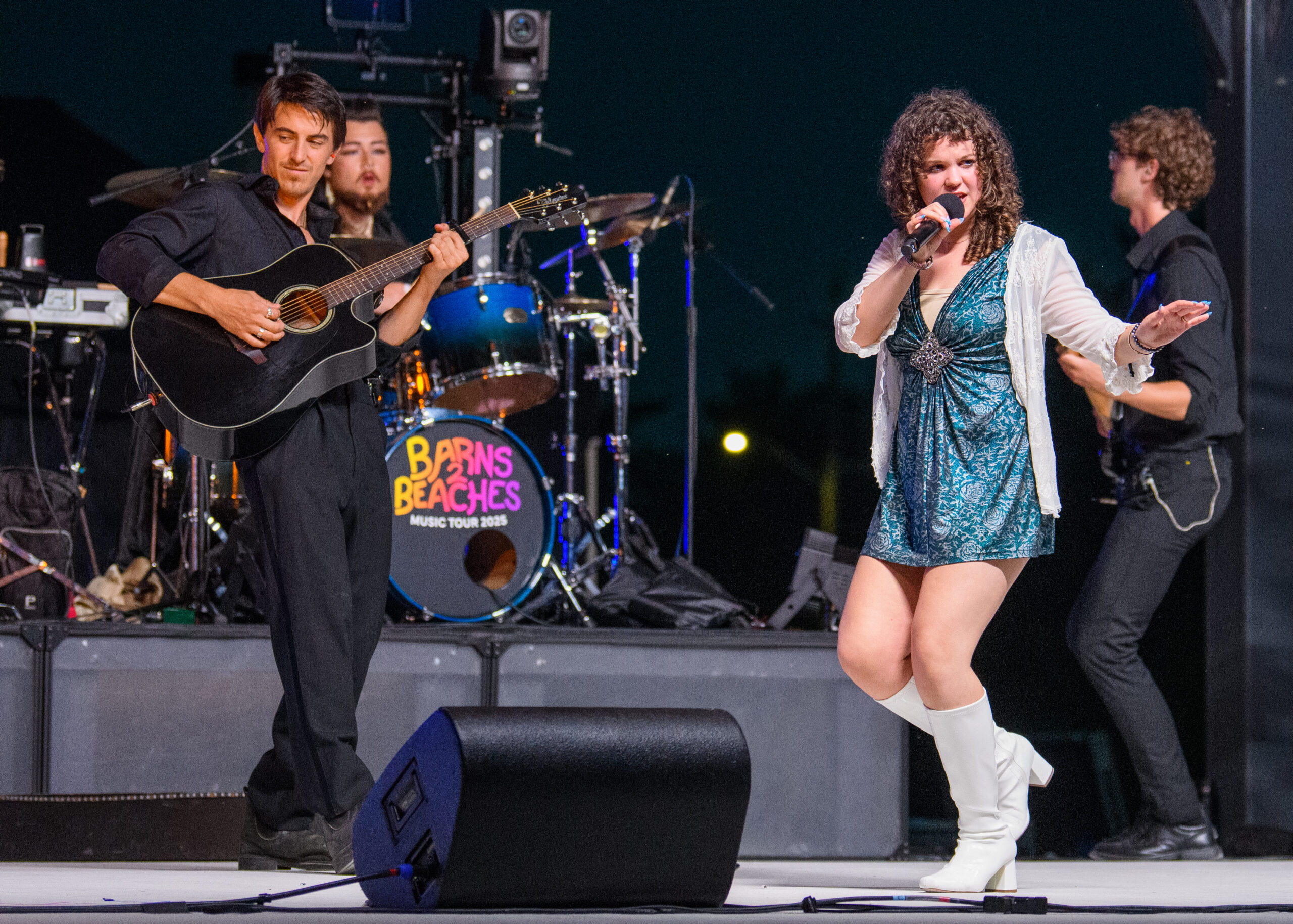 (c) Richard F Wintle