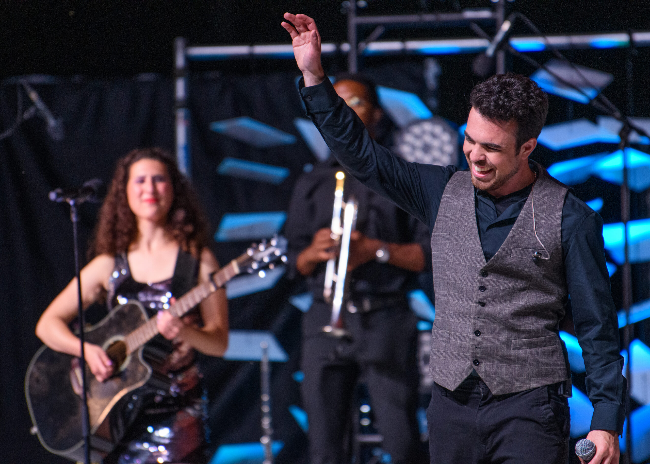 (c) Richard F Wintle