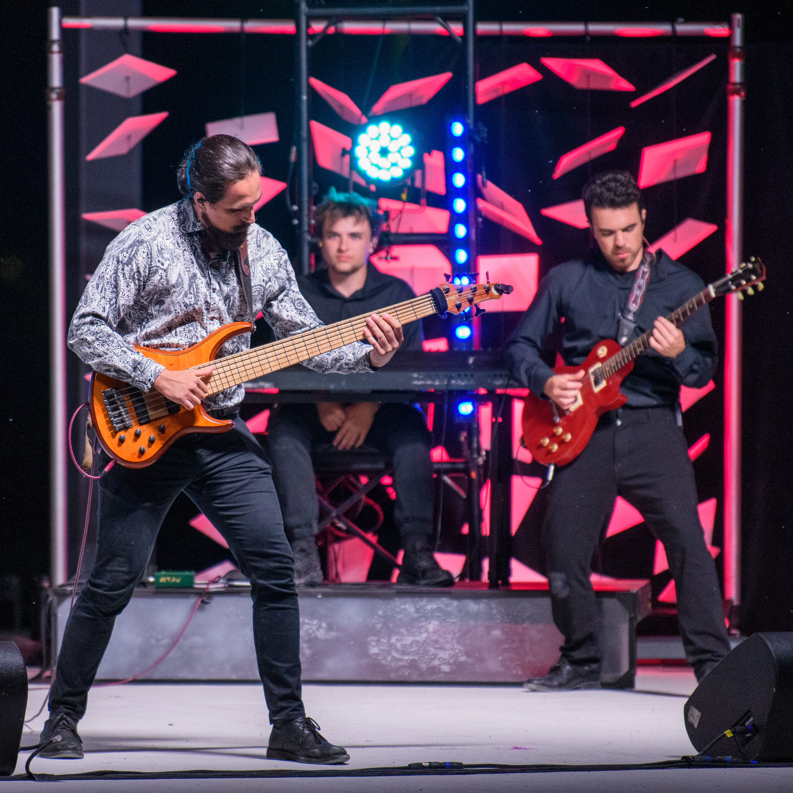 (c) Richard F Wintle