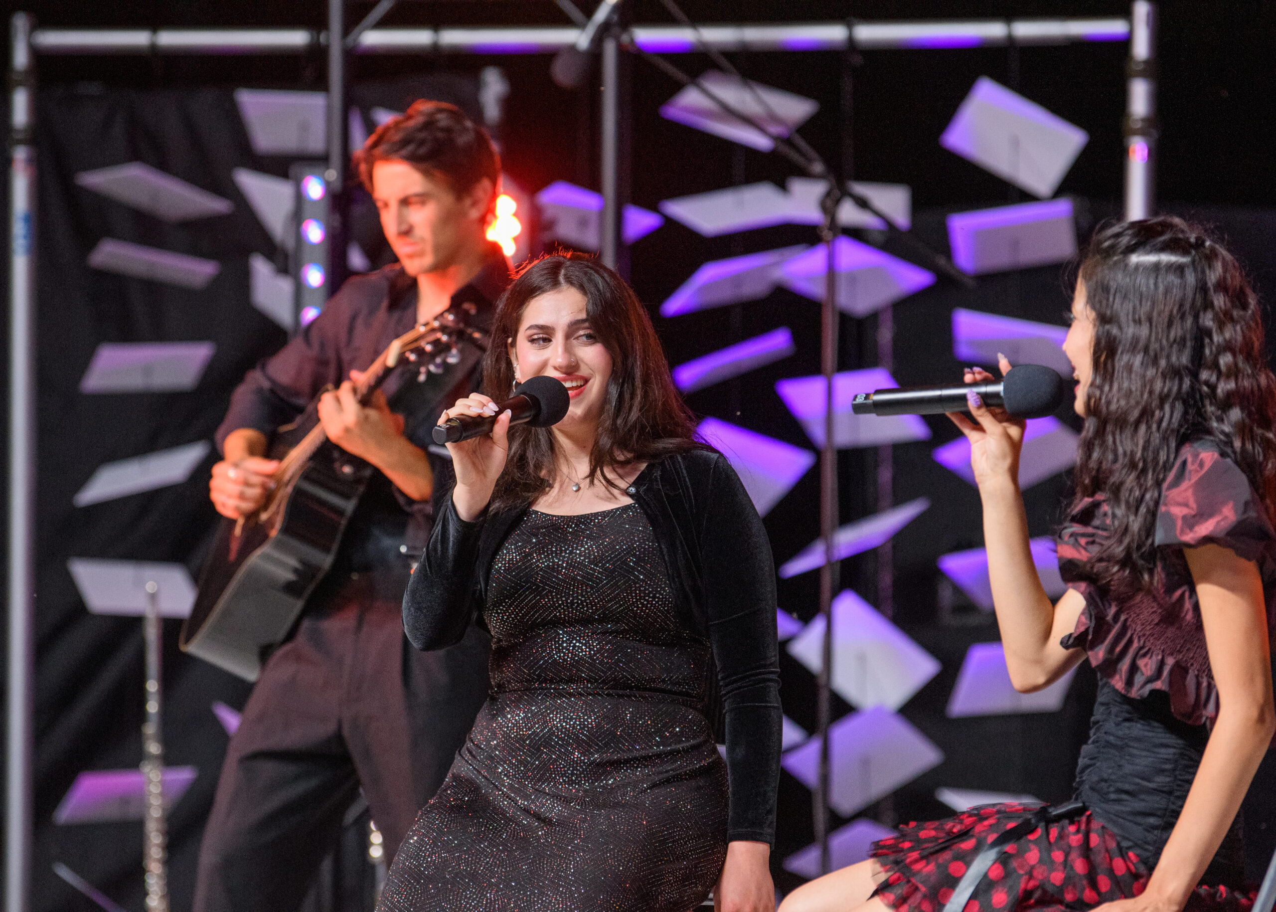 (c) Richard F Wintle