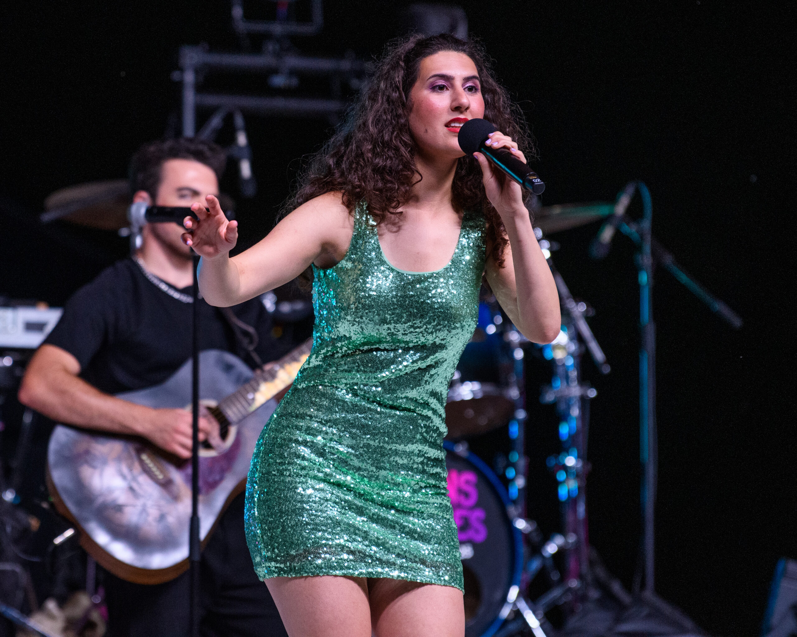 (c) Richard F Wintle